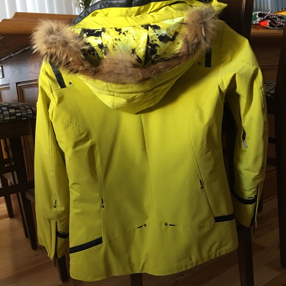 Descent brand woman’s ski jacket - Picture 3 of 3